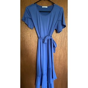 Women's Flowy Short Sleeve Midi Dress
